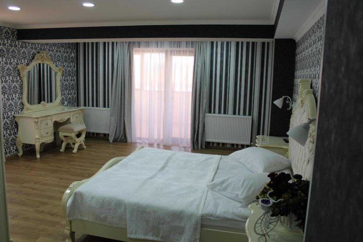 Hotel Grand Palace Akhaltsikhé Extérieur photo