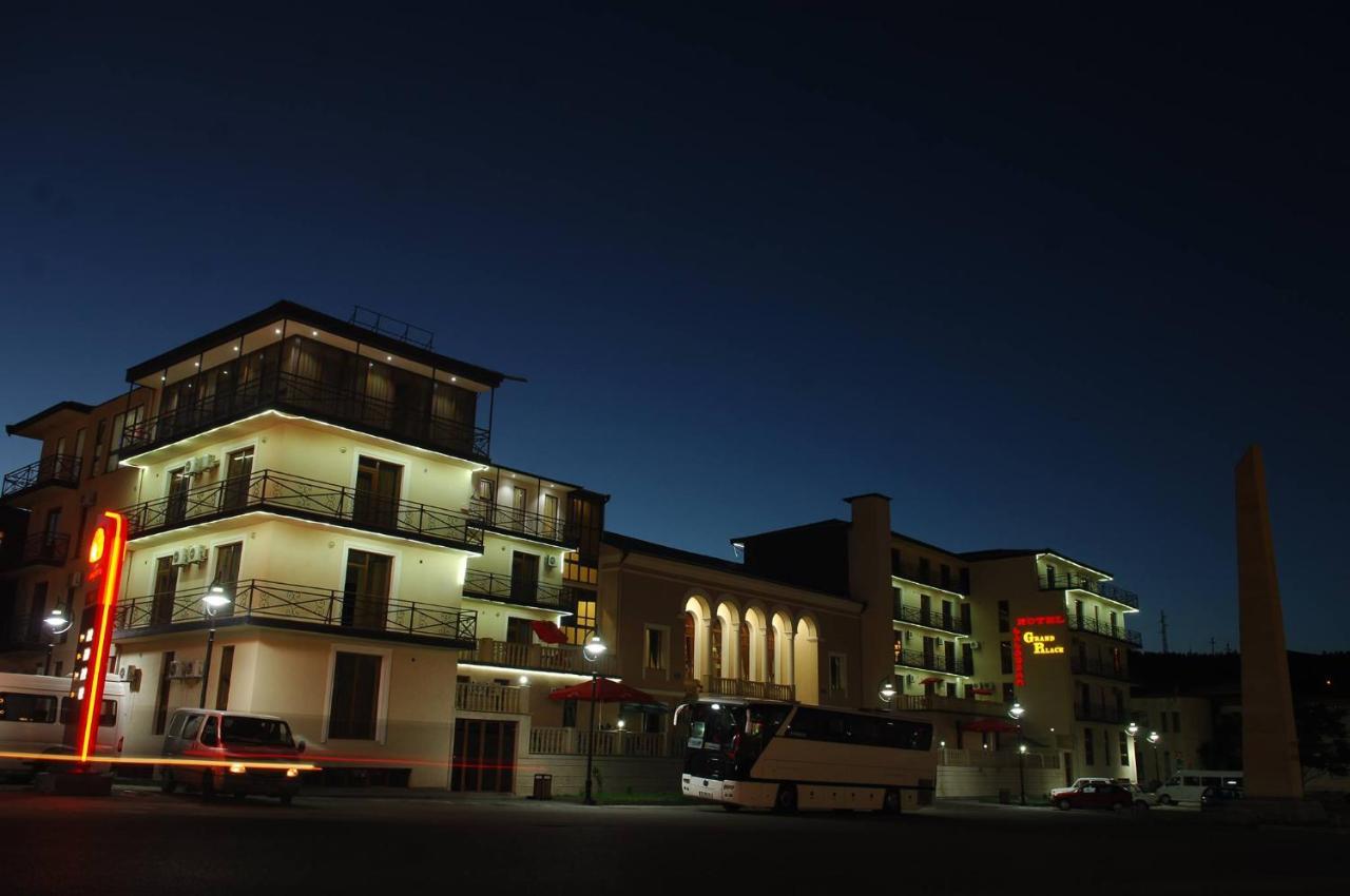 Hotel Grand Palace Akhaltsikhé Extérieur photo