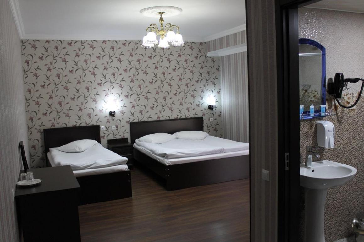 Hotel Grand Palace Akhaltsikhé Extérieur photo